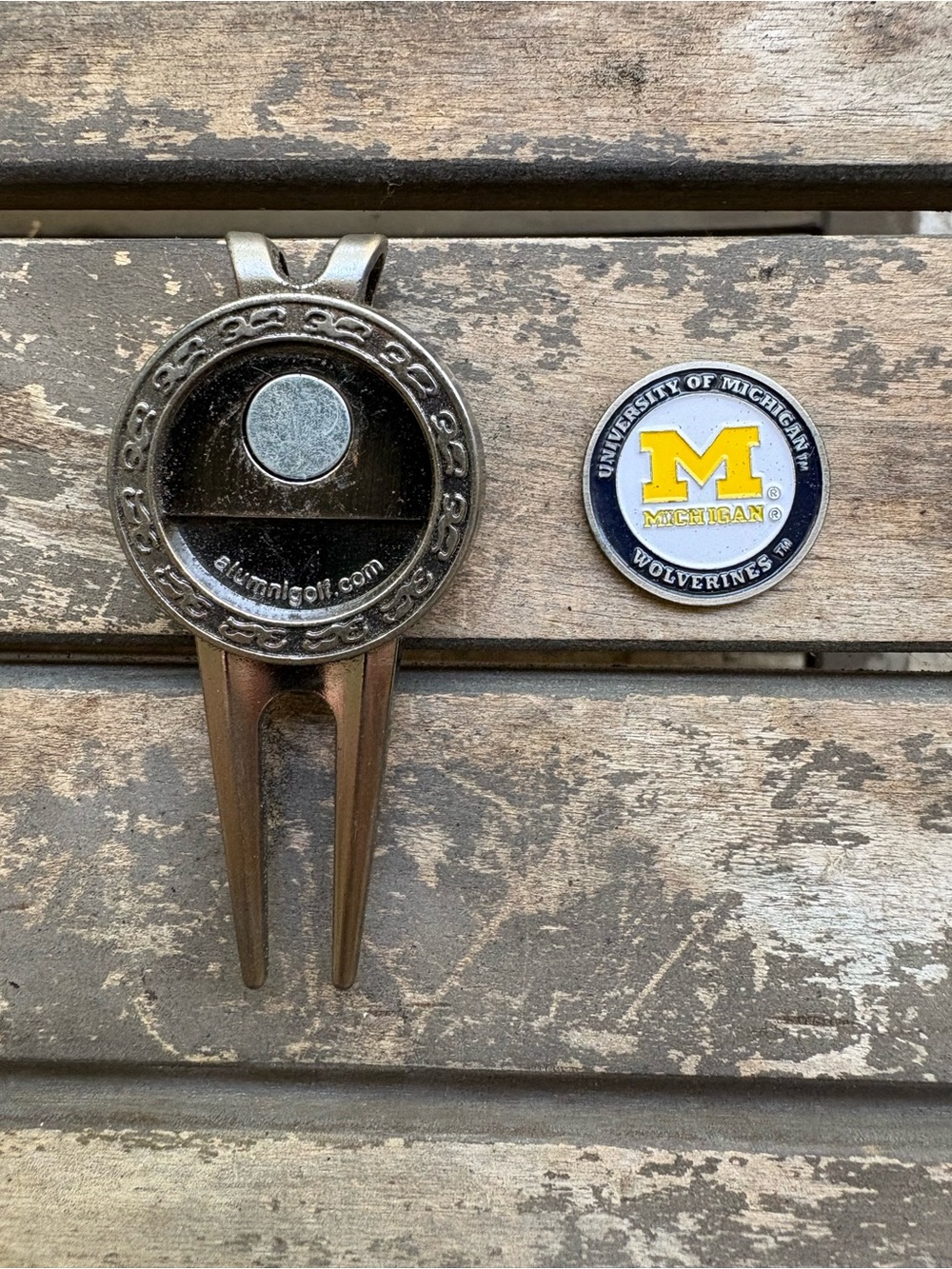 University of Michigan Blue and Yellow Golf Divot Repair Tool - Picture 7 of 8